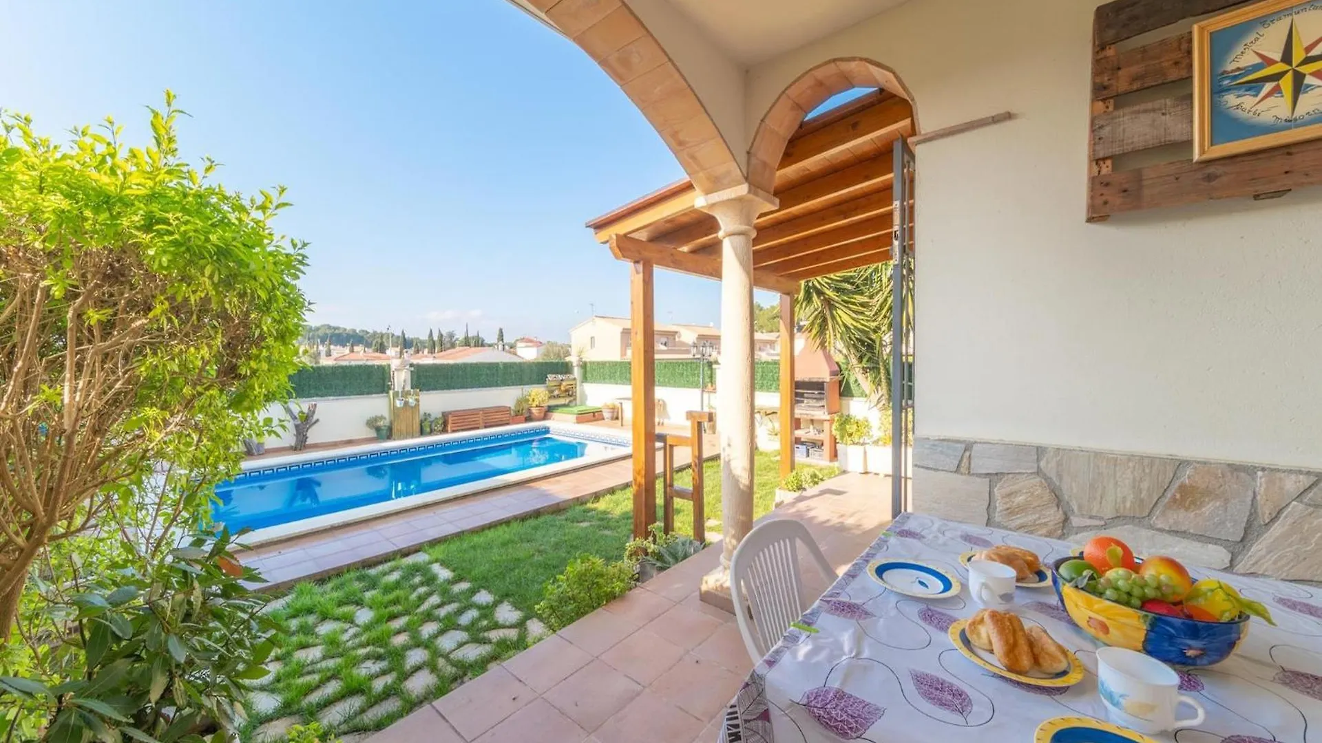 Pet-Friendly Villa In L' Escala