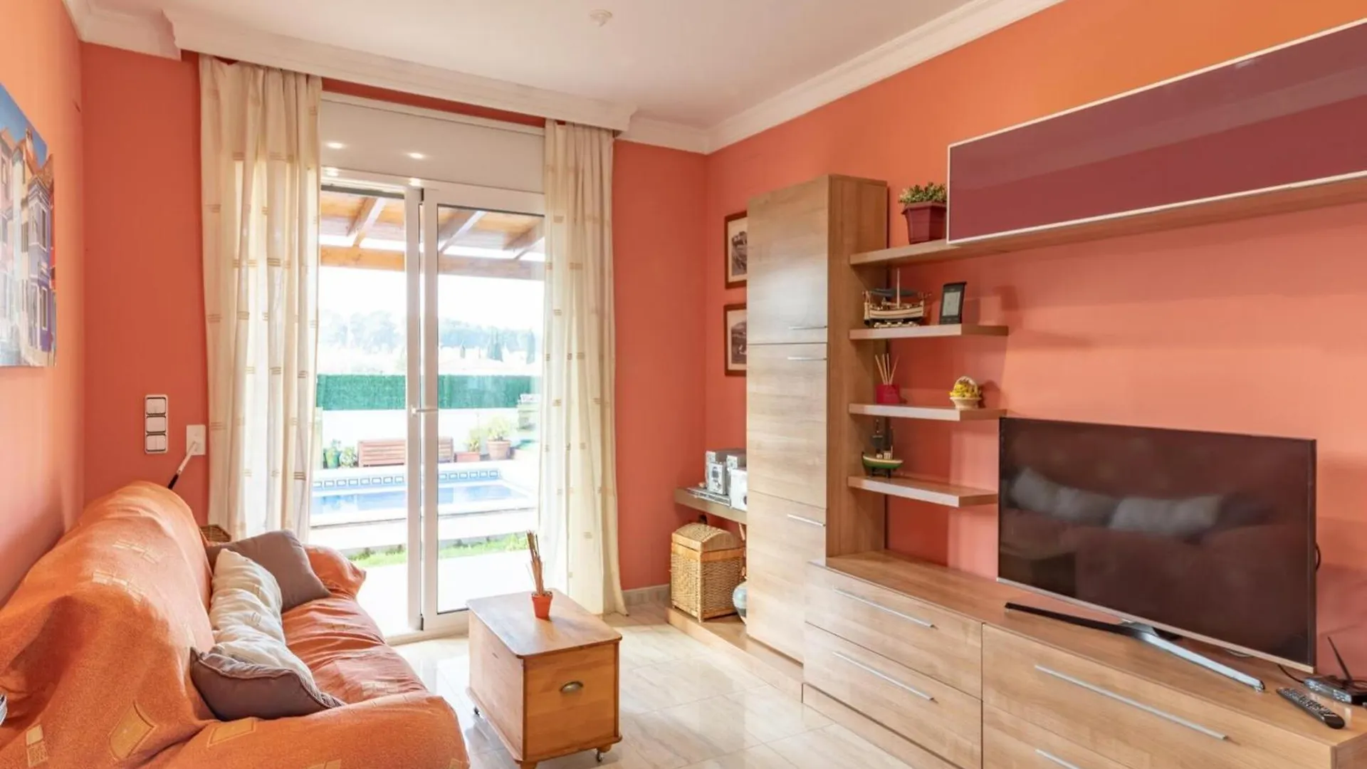 Pet-Friendly Villa In L' Escala 0*,